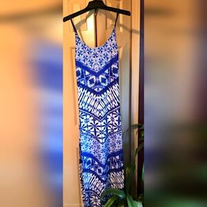 VENUS Blue and White Floral Maxi Dress